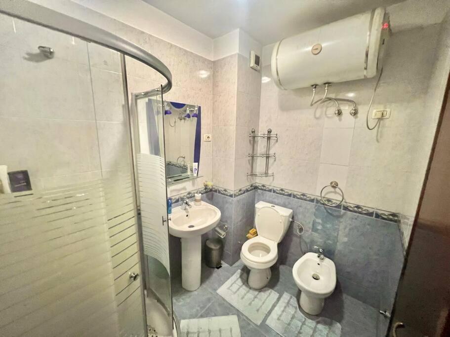 Central Tirana Flat Near Bazaar 외부 사진