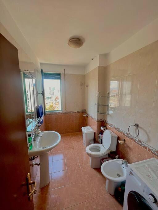 Central Tirana Flat Near Bazaar 외부 사진